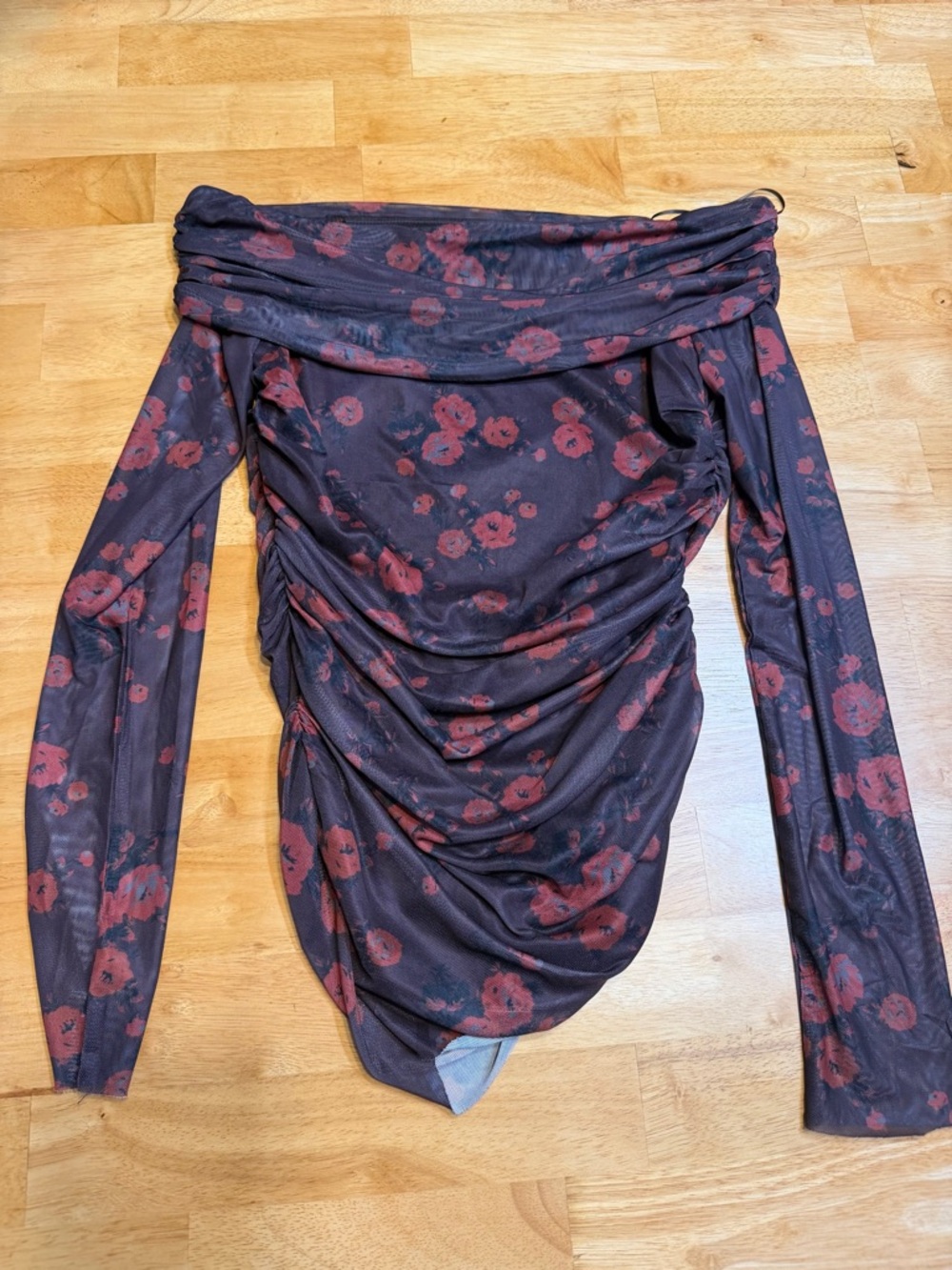 Leith Off-the-Shoulder Long Sleeve Floral Ruched Top - Navy and Burgundy